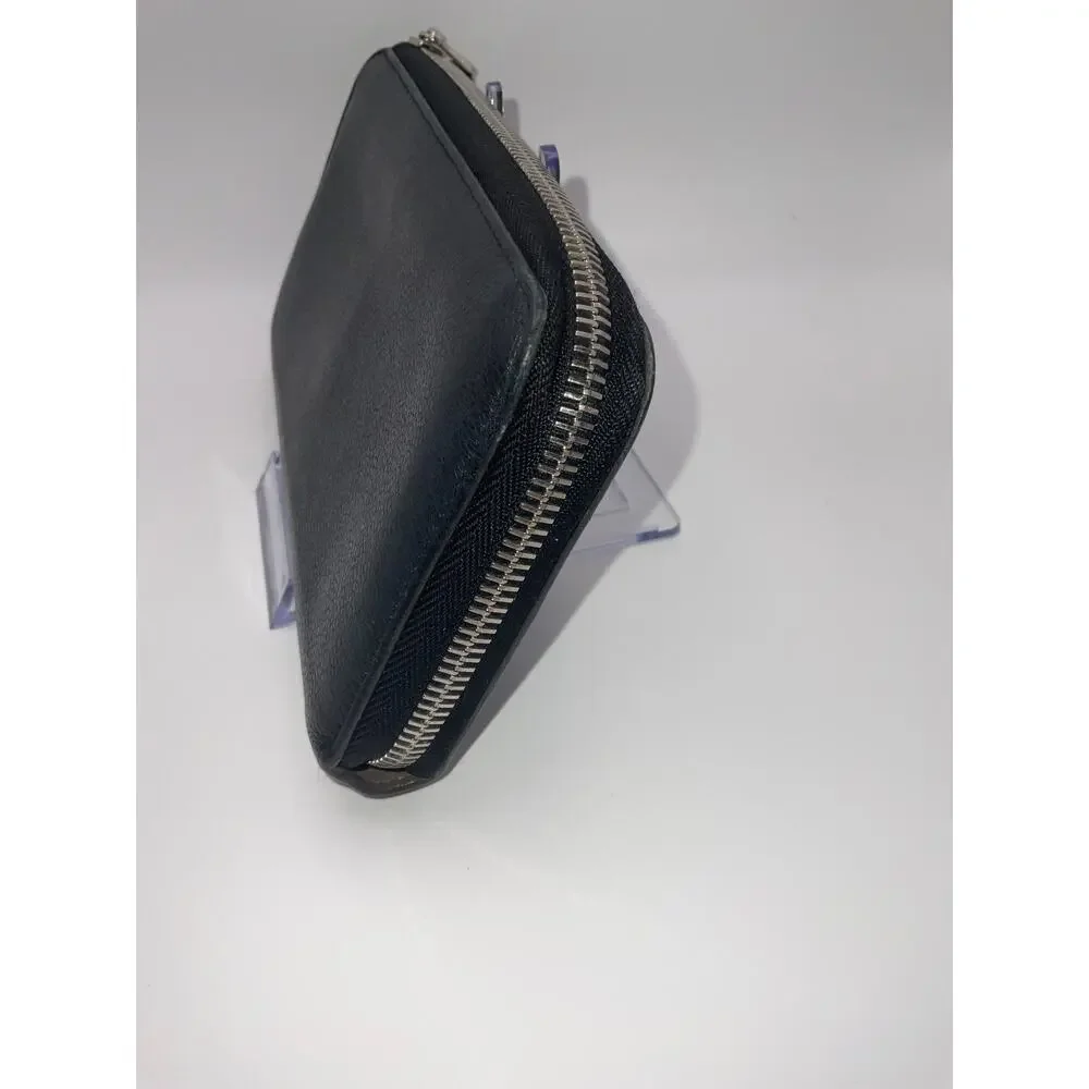 Louis Vuitton Taiga Zippy XL Wallet – Black
